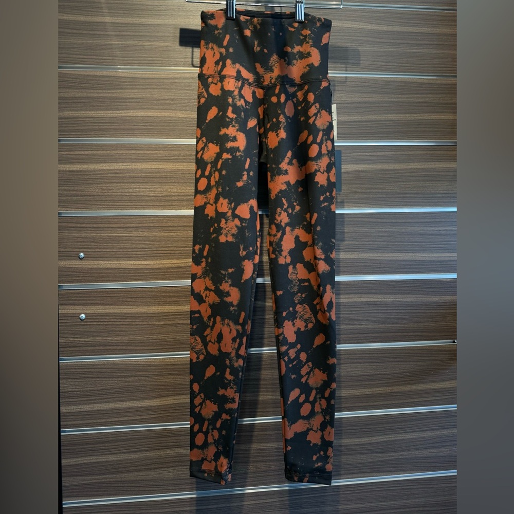 NWT Strut-This Scarlett Legging Clay Splatter